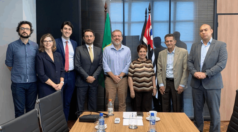 Federação se reúne com secretário e cobra reestruturação das carreiras